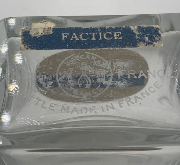 Bottiglia di profumo Guerlain Mitsouko di Baccarat