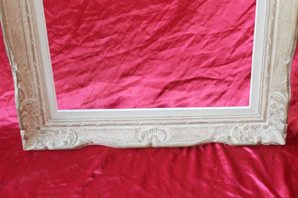 Large Montparnasse frame in carved wood 117 x 67 cm