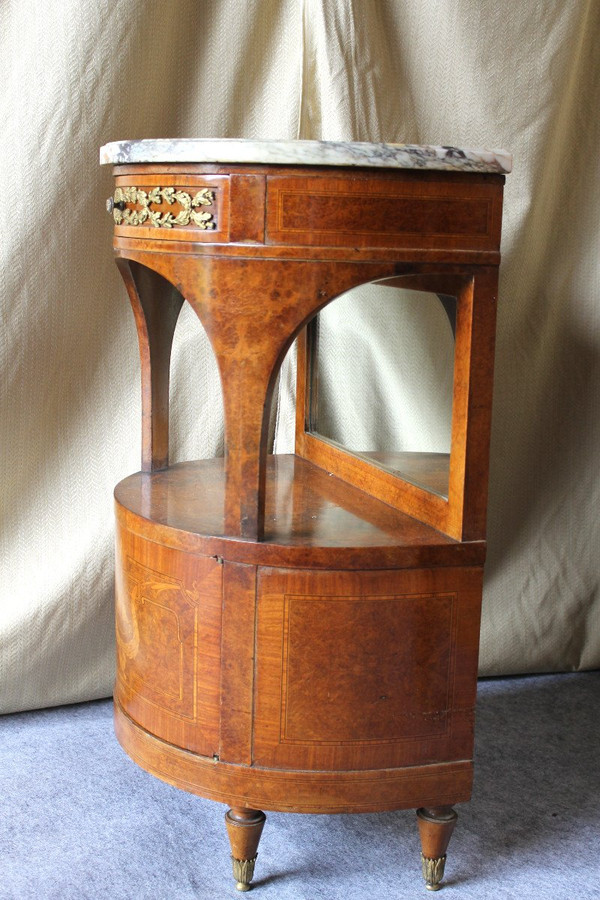 Camera da letto intarsiata e rara decorazione in bronzo dorato del XIX stile Luigi XVI