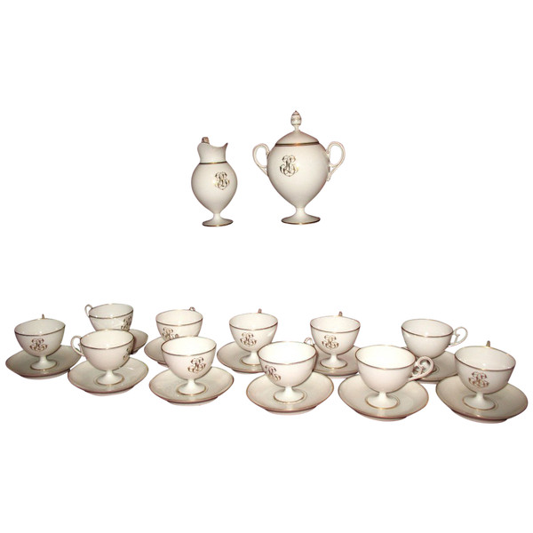 Paris porcelain tea service of rare elegance, 19th century