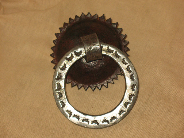 Heurtoir marteau de porte en fer forgé époque 17ème