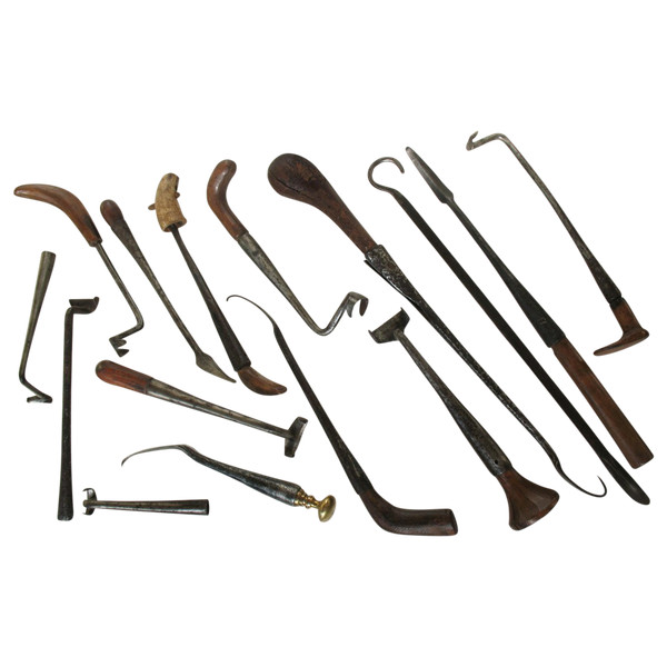 Collection de 15 outils de sabotier époque 18ème et 19ème