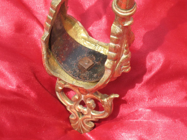 Bronze servant fireplace set with shovel and tweezers, 19th century