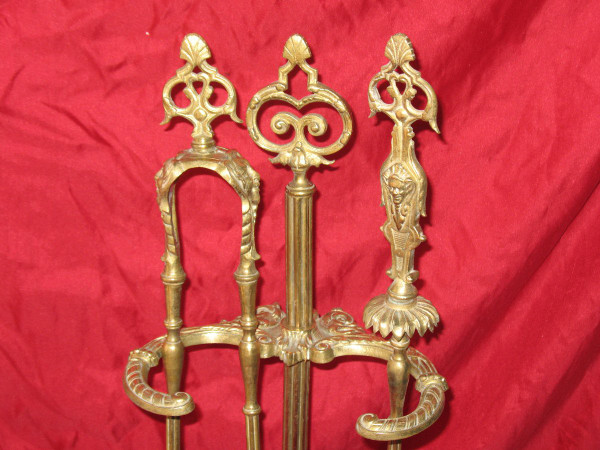 Bronze servant fireplace set with shovel and tweezers, 19th century