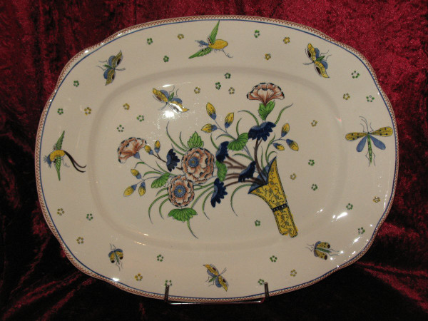 Service de table en faïence de Boch La  Louvière décor japonisant polychrome