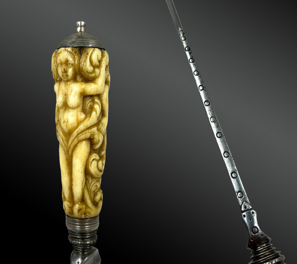 GENOESE DAGGER animated by TWO WOMEN - Genoa, Italy - 18th century
