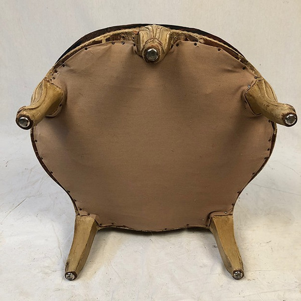 Chauffeuse de style Louis XV, bois laqué crème, XXe