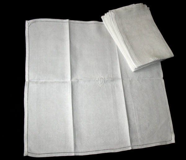 10 damask napkins decorated with garlands of roses initials YB early 20th century