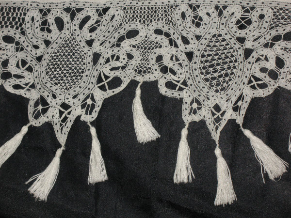 Tablecloth or bedspread in Luxeuil lace and Richelieu embroidery, 19th century