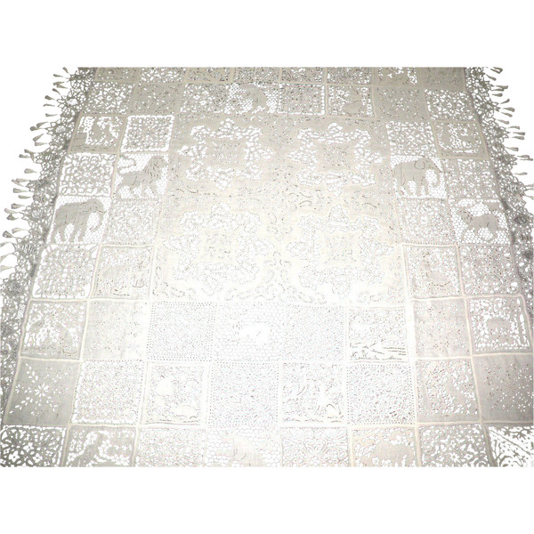 Tablecloth or bedspread in Luxeuil lace and Richelieu embroidery, 19th century