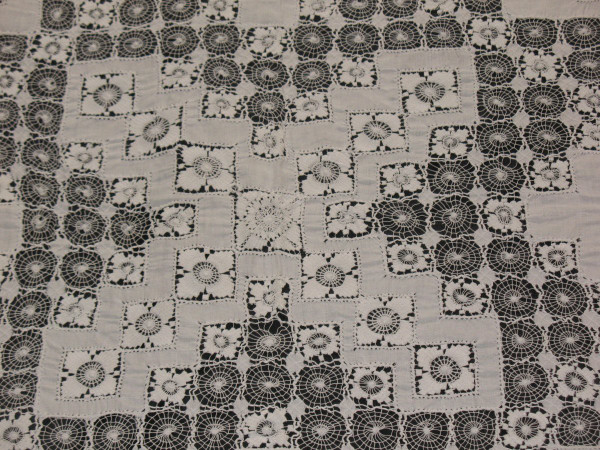 Tovaglia in pizzo in stile Art Déco