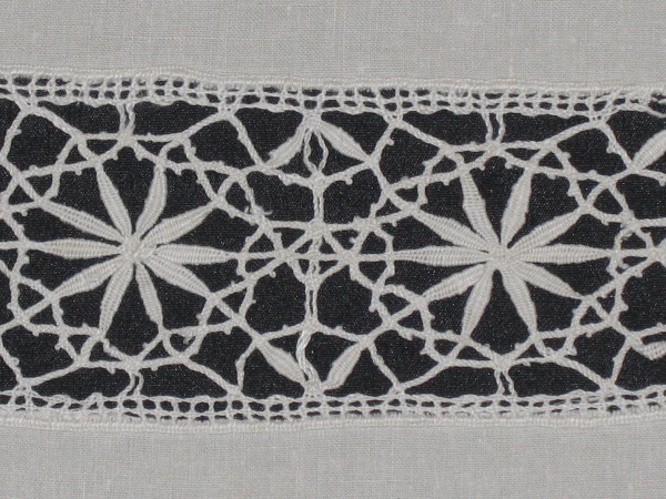 Wedding yarn sheet with bobbin lace return early 20th century initials IC