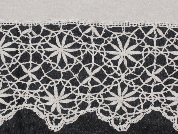 Wedding yarn sheet with bobbin lace return early 20th century initials IC
