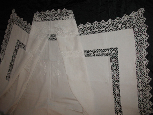 Wedding yarn sheet with bobbin lace return early 20th century initials IC