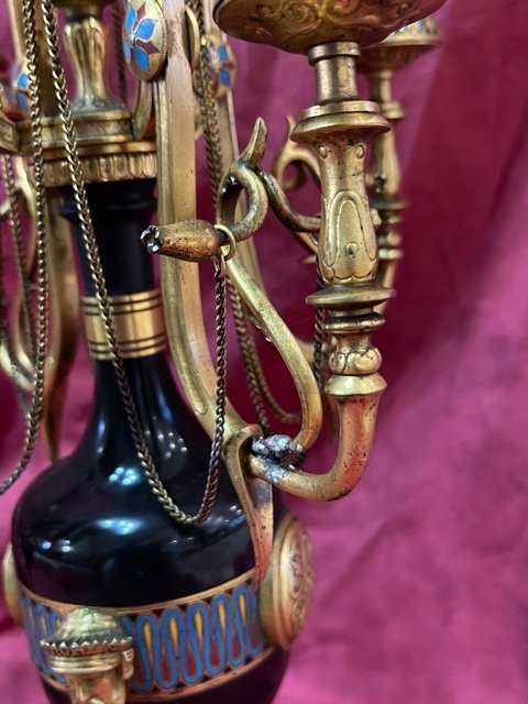 Coppia di candelieri in bronzo dorato smaltato Ferdinand BARBEDIENNE e Louis Constant SEVIN