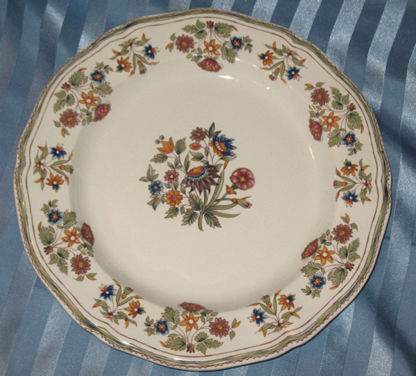 Servizio da tavola in terracotta di Gien, decoro Moustiers Olérys, 105 pezzi