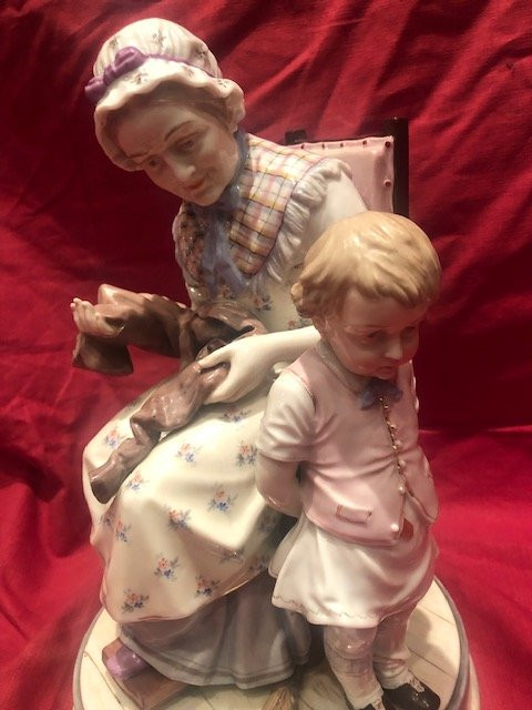 Gros Groupe En Porcelaine Allemande