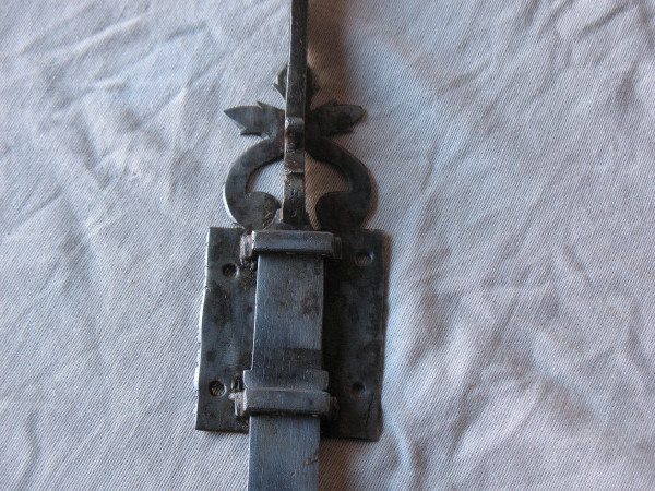 Collection of 8 cremone locks in wrought iron, 18th century