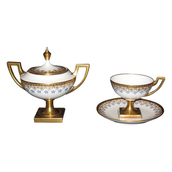 Cup and sugar bowl in Limoges porcelain by Jean Pouyat decorated with barbeaux, 19th century