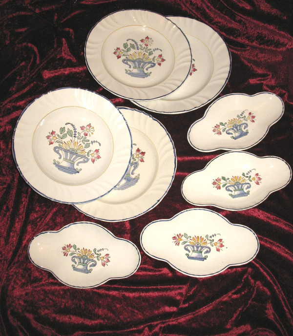 Earthenware table service from Longwy decorated with a floral basket of 101 pieces