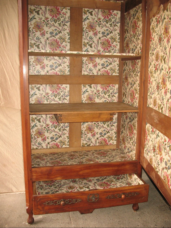 Bonnetière Vendéenne in legno di ciliegio, inizio XIX secolo, stile Luigi XVI