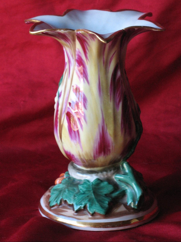 Tulip vase in porcelain of Paris 19th century in the taste of Jacob Petit