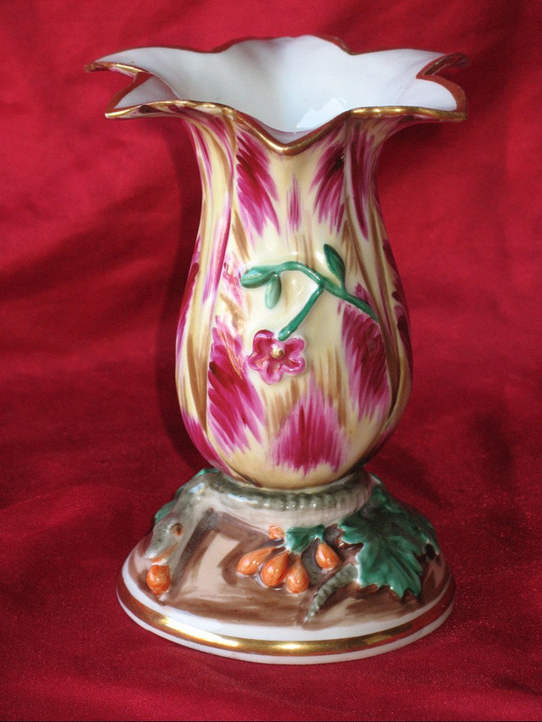Tulip vase in porcelain of Paris 19th century in the taste of Jacob Petit