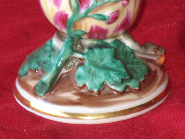 Tulip vase in porcelain of Paris 19th century in the taste of Jacob Petit