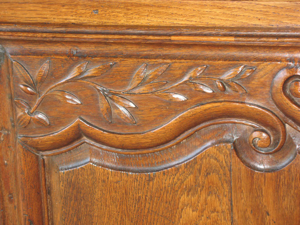 Regency period 2 parts sideboard in carved oak from the 18th century