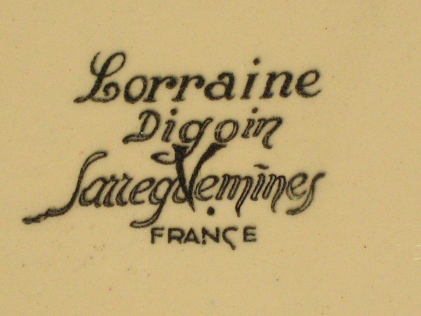 Sarreguemines earthenware dinner service with Lorraine decor