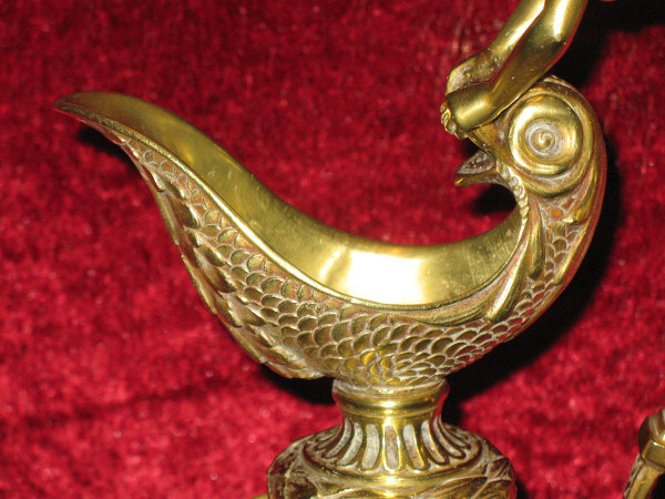 Brocca in bronzo in stile Luigi XVI con decorazione di Anfitrite, XIX secolo