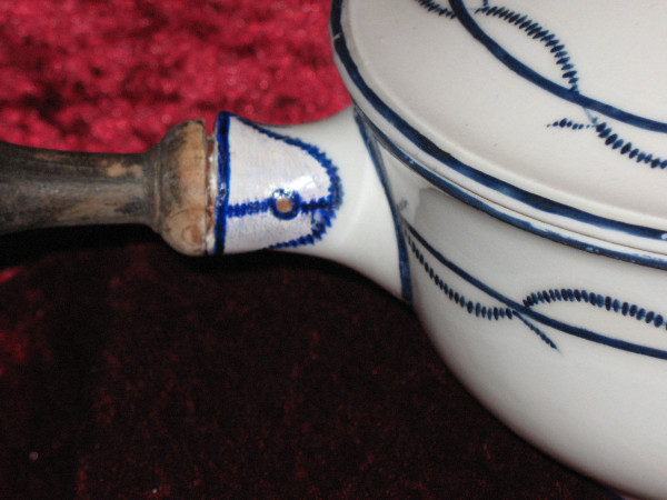Porcelain tableware from Arras, late 18th century