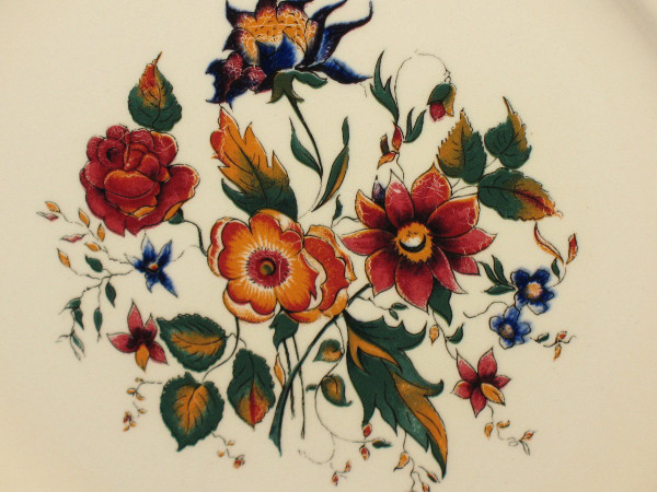 Sarreguemines earthenware dinner service with floral decoration from the 20th century