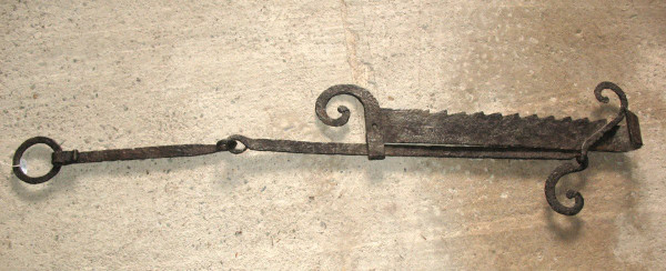 Crémaillère en fer forgé époque 18ème Origine Périgord