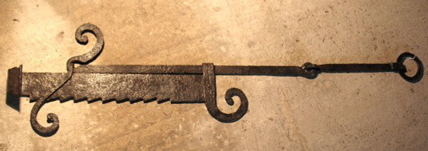 Crémaillère en fer forgé époque 18ème Origine Périgord