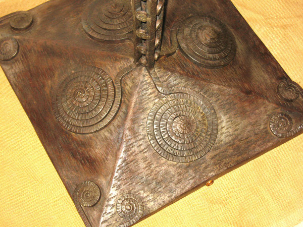 Art Deco period floor lamp in the taste of Edgar Brandt