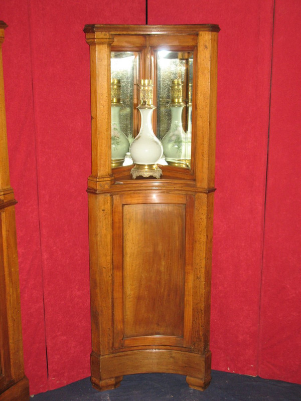 Paire d'encoignures époque Art Nouveau en bois fruitier