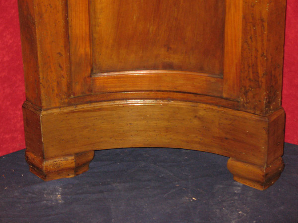 Paire d'encoignures époque Art Nouveau en bois fruitier