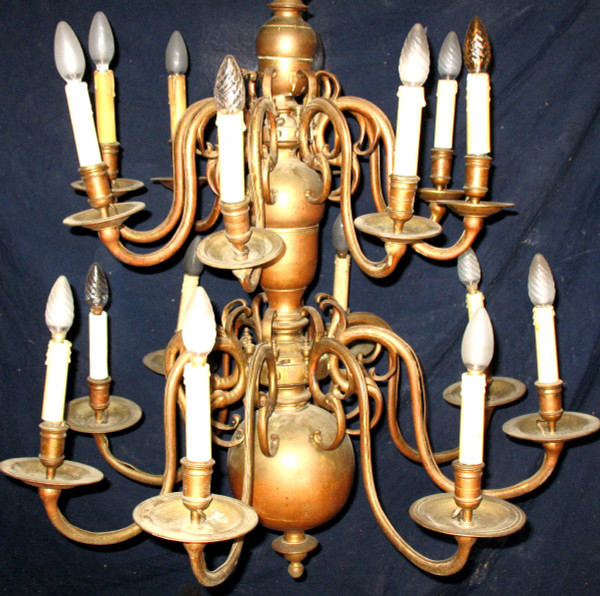 Grande lampadario olandese in bronzo e ottone dell'inizio del XIX secolo con 16 bracci di luce