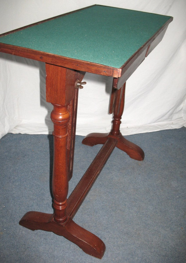 Table with system or flying table, mahogany scheduler by A. Feret period 19th century