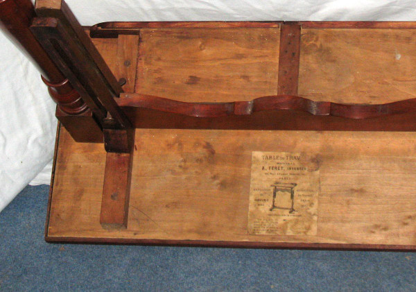Table with system or flying table, mahogany scheduler by A. Feret period 19th century