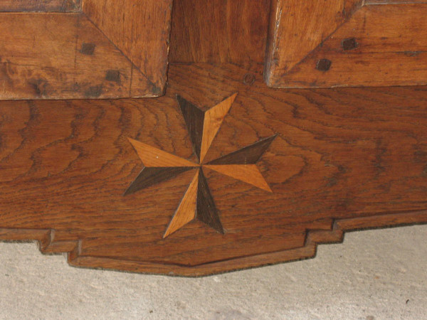 Boiserie en châtaignier à 2 portes avec son encadrement Origine Périgord époque 19ème