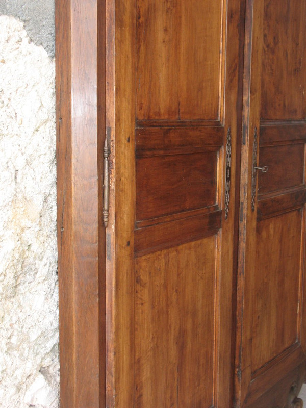 Boiserie en châtaignier à 2 portes avec son encadrement Origine Périgord époque 19ème