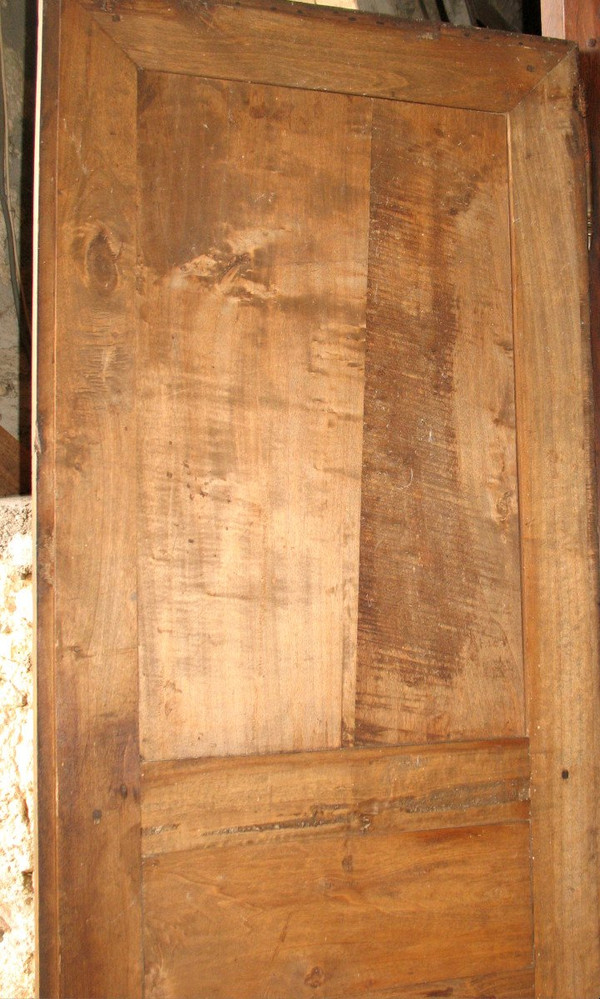 Boiserie en châtaignier à 2 portes avec son encadrement Origine Périgord époque 19ème