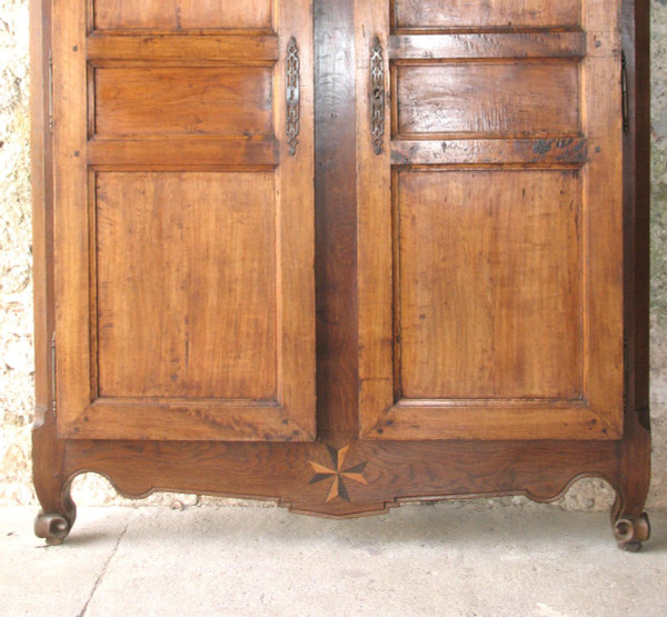 Boiserie en châtaignier à 2 portes avec son encadrement Origine Périgord époque 19ème