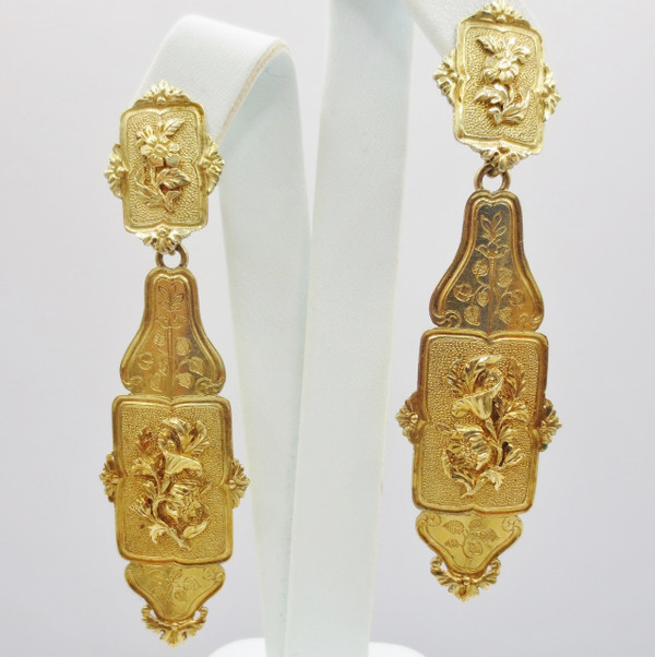 Orecchini d'oro, 1830 circa.