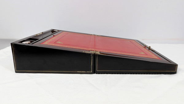 Tavolino da viaggio in legno pregiato e intarsi in osso e ottone, periodo Napoleone III - metà del XIX secolo