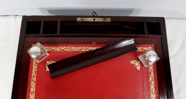 Tavolino da viaggio in legno pregiato e intarsi in osso e ottone, periodo Napoleone III - metà del XIX secolo
