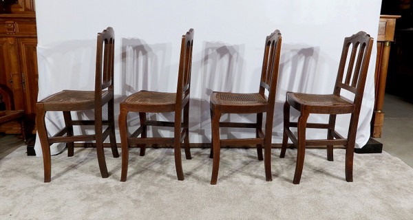 Suite de 4 chaises en chêne massif – 2ème moitié XIXe
