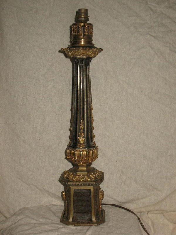 Lampada tipo Carcel in bronzo XIX secolo Periodo della Restaurazione